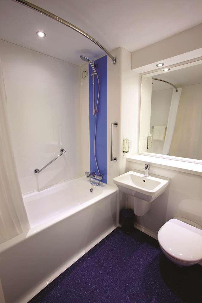 Travelodge Halifax Habitación foto